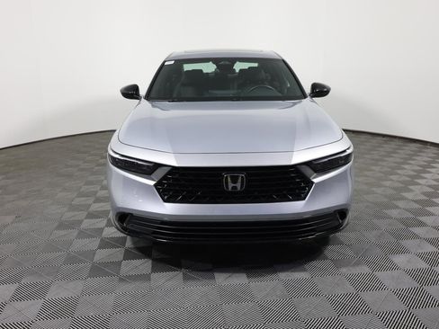 Used 2025 Honda Accord Sport image 2