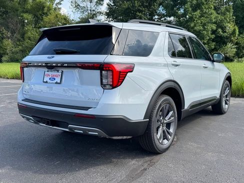 New 2026 Ford Explorer Active w/ Active Comfort Package AWD/4WD image 9