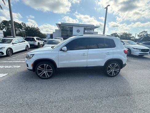 Used 2017 Volkswagen Tiguan SEL FWD image 4