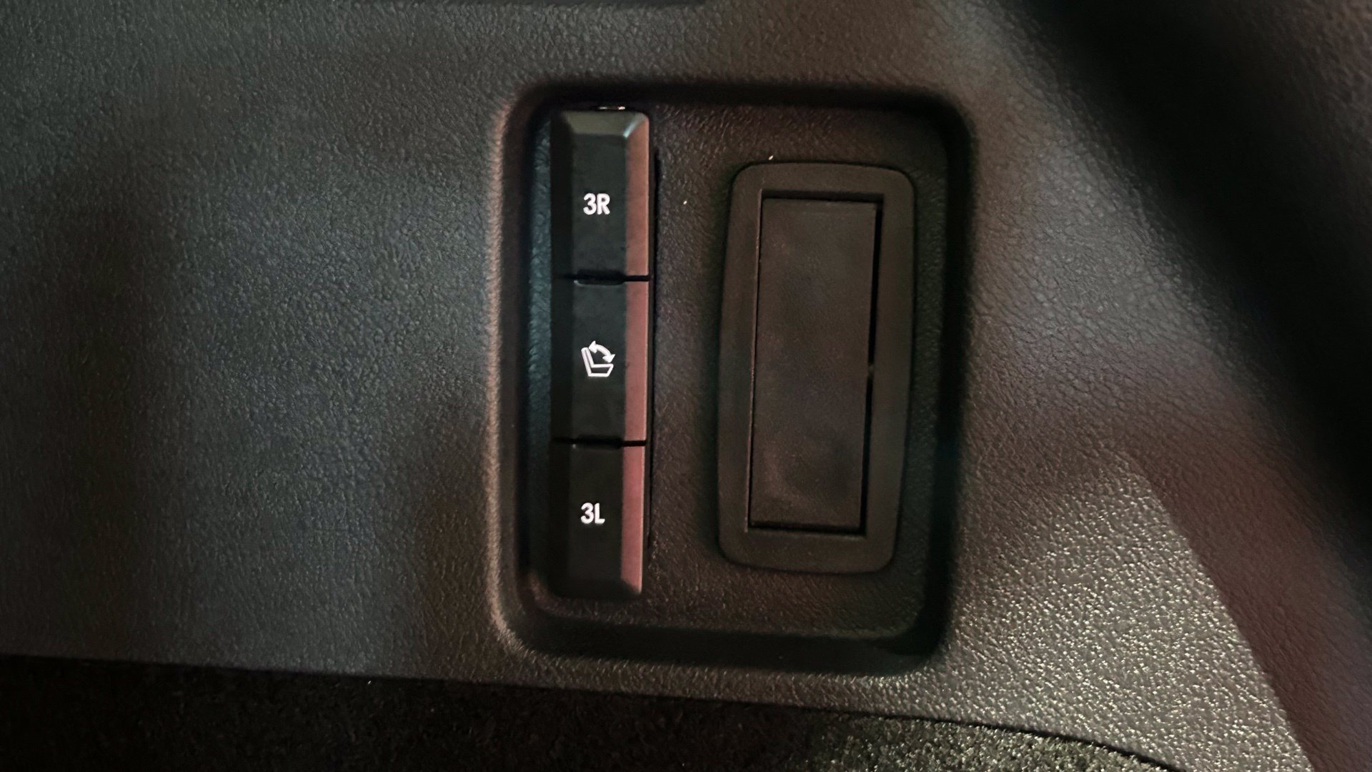 Used 2026 Lincoln Aviator Black Label AWD/4WD image 32