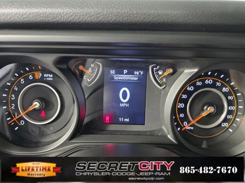 New 2025 Jeep Gladiator Sport image 18