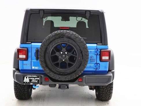 Used 2024 Jeep Wrangler Unlimited image 8