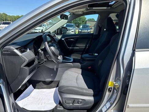Used 2019 Toyota RAV4 XLE w/ Convenience Package AWD/4WD image 26