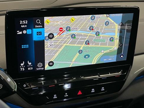 Used 2023 Volkswagen ID.4 Pro S Plus image 31