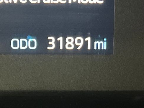 Used 2024 Toyota Corolla LE image 18