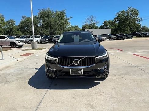 Certified 2022 Volvo XC60 B5 Momentum w/ Advanced Package image 9