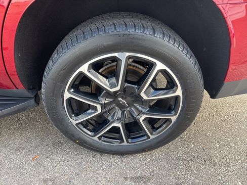 Used 2022 Chevrolet Tahoe RST w/ Luxury Package image 9