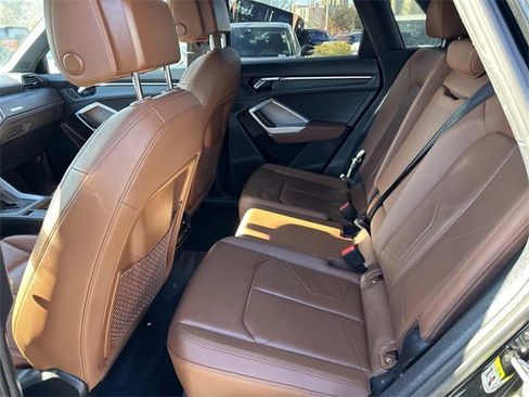 Used 2022 Audi Q3 2.0T Premium image 17