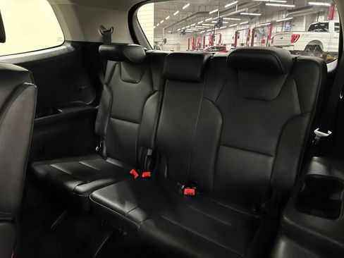 Certified 2024 Kia Telluride S w/ S Sunroof Package AWD/4WD image 32