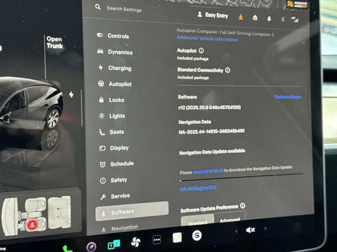 Used 2023 Tesla Model Y Long Range image 28