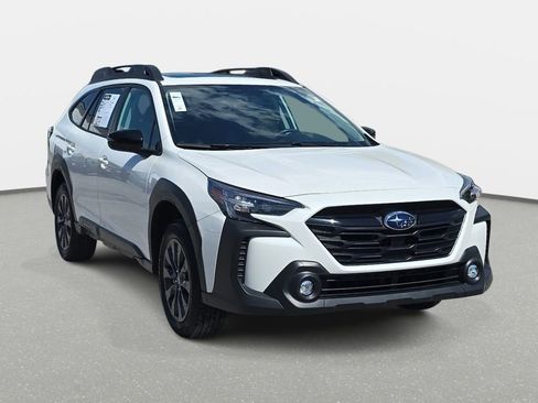 Certified 2025 Subaru Outback Onyx Edition image 3