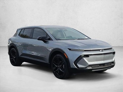 New 2026 Chevrolet Equinox EV LT image 7