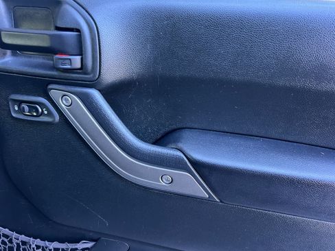 Used 2018 Jeep Wrangler Unlimited Sport S AWD/4WD image 18