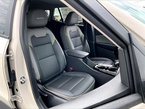 New 2026 Chevrolet Trax ACTIV w/ Sunroof Package FWD image 28