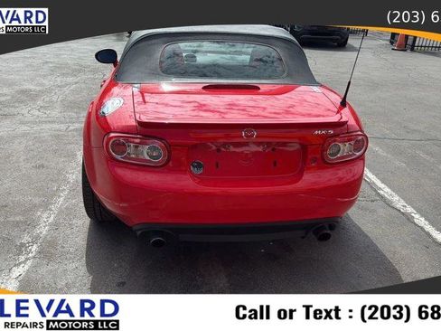 Used 2010 MAZDA MX-5 Miata Sport RWD image 6