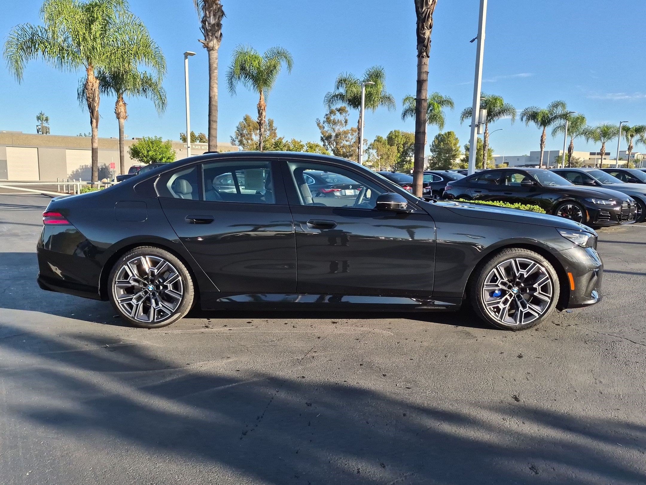 Used 2026 BMW i5 eDrive40 w/ M Sport Package AWD/4WD image 11