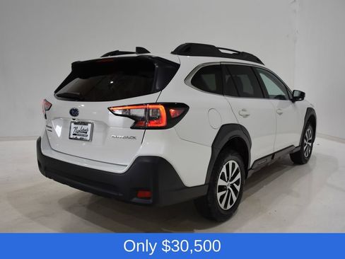 Used 2025 Subaru Outback Premium image 4
