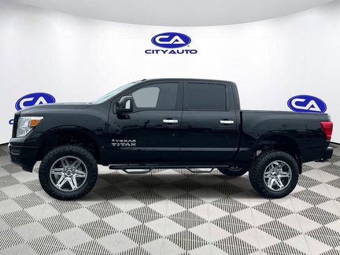 Used 2021 Nissan Titan SV w/ SV Convenience Package AWD/4WD image 7