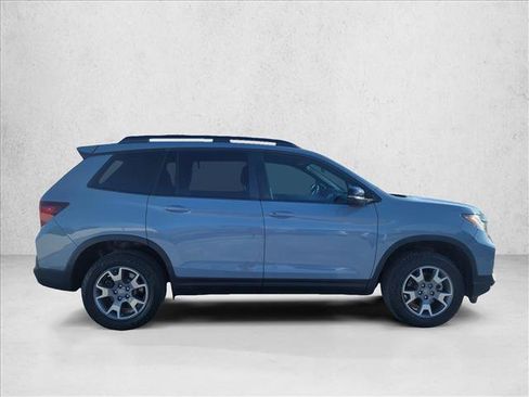 Used 2022 Honda Passport TrailSport image 4
