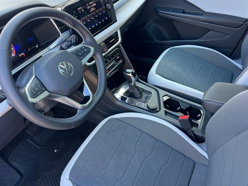 New 2026 Volkswagen Taos SE AWD/4WD image 10