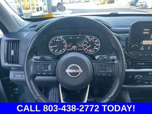Used 2024 Nissan Pathfinder SL w/ SL Premium Package FWD image 20
