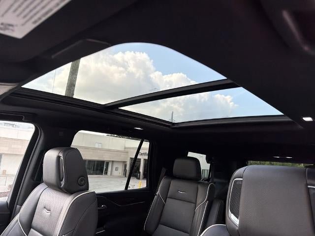 Certified 2022 Cadillac Escalade Premium Luxury AWD/4WD image 26