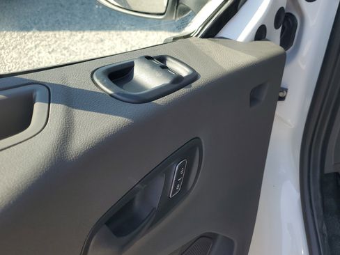 New 2026 Ford Transit 250 148 Medium Roof image 18