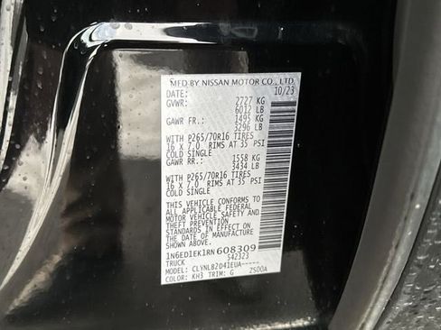 Used 2024 Nissan Frontier SV image 33