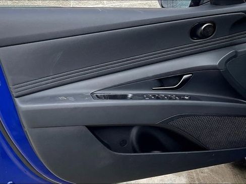 New 2025 Hyundai Elantra SEL image 19