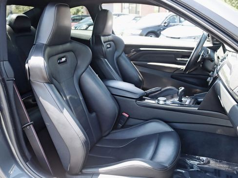 Used 2018 BMW M4 Coupe RWD image 33