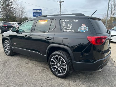Used 2019 GMC Acadia SLT image 2
