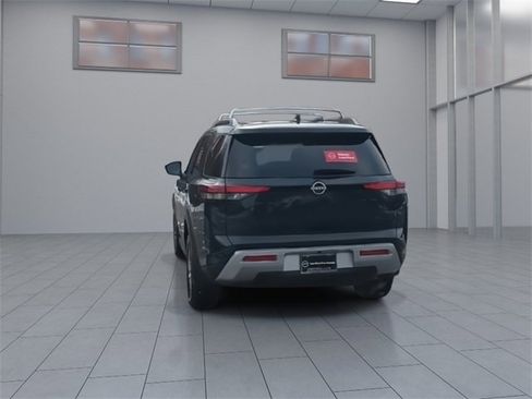 Certified 2023 Nissan Pathfinder SL w/ Black Appearance Package image 7