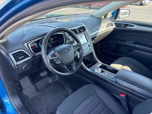 Used 2020 Ford Fusion SE FWD image 11
