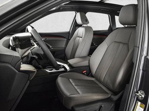 Certified 2025 Audi Q5 Premium w/ Convenience Package AWD/4WD image 17