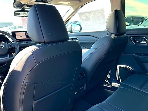 New 2026 Nissan Rogue Platinum w/ Platinum Premium Package image 14