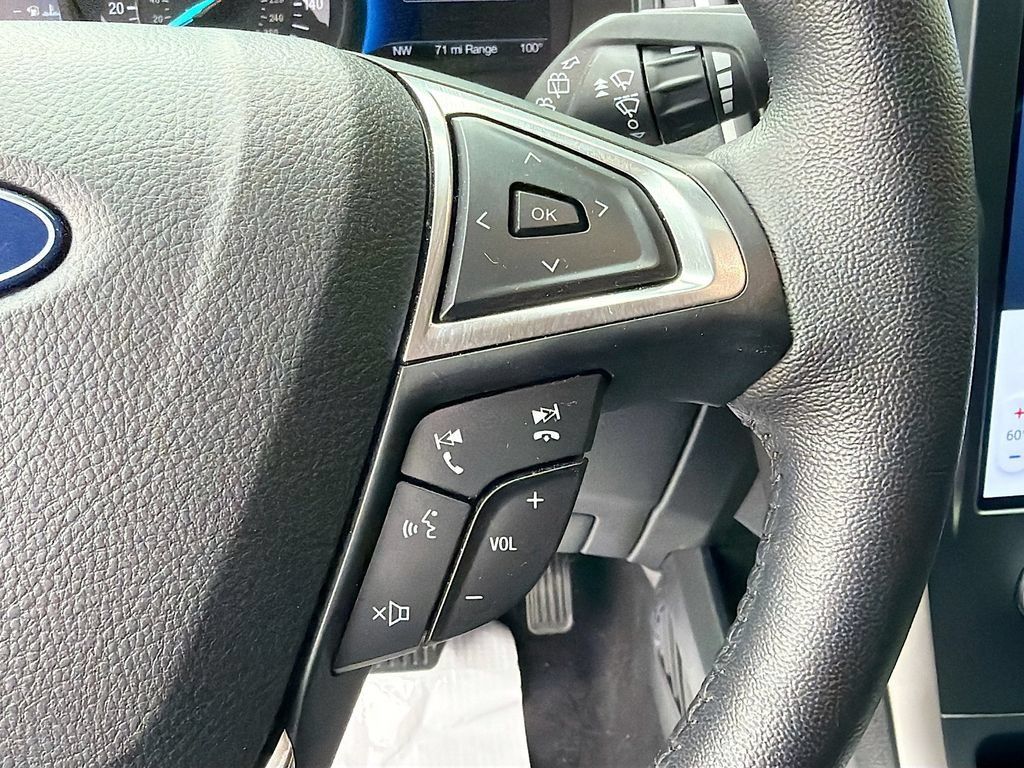 Certified 2024 Ford Edge SEL w/ Convenience Package AWD/4WD image 13