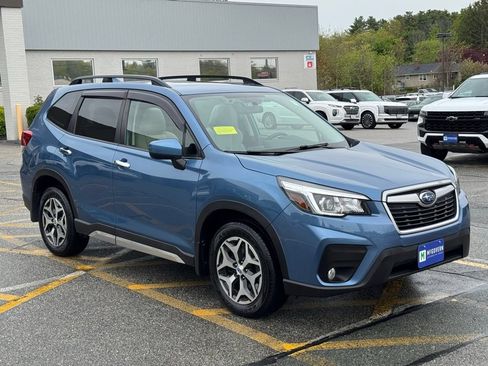 Used 2019 Subaru Forester Premium w/ All-Weather Package AWD/4WD image 7