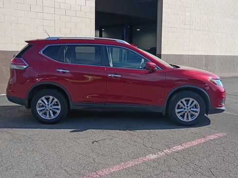 Used 2016 Nissan Rogue SV w/ SV Premium Package AWD/4WD image 3