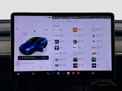 Used 2022 Tesla Model Y Long Range image 17