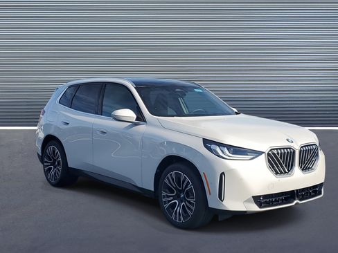 New 2026 BMW X3 xDrive30 w/ Convenience Package image 2