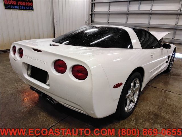 Used 2002 Chevrolet Corvette Coupe w/ Preferred Equipment Group2 RWD image 3
