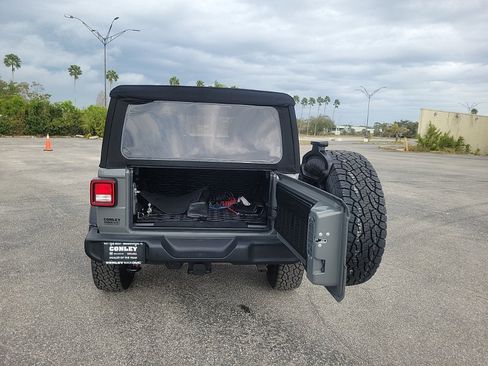 Used 2020 Jeep Wrangler Unlimited Sport S image 8