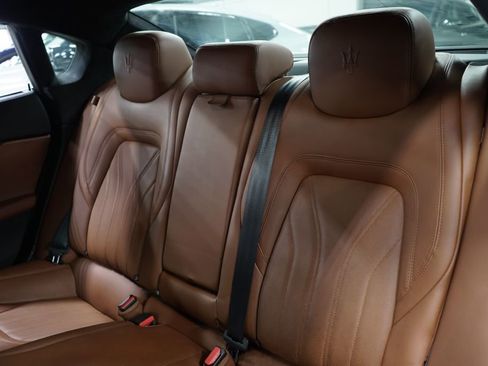 Used 2014 Maserati Quattroporte GTS RWD image 20