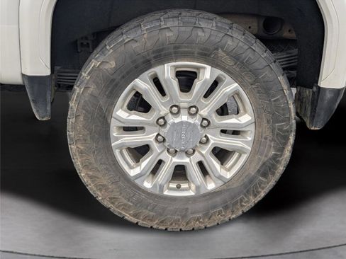 Used 2023 GMC Sierra 2500 Denali w/ Technology Package AWD/4WD image 40