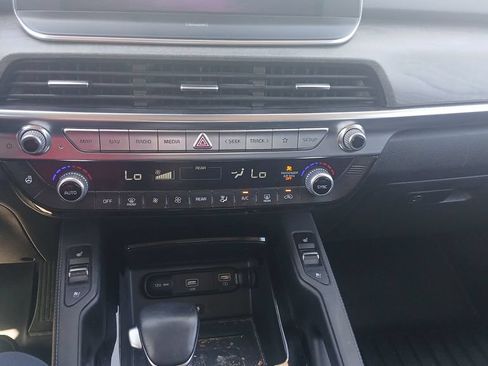 Used 2022 Kia Telluride EX w/ EX Premium Package AWD/4WD image 12