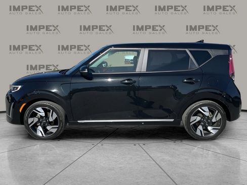 Used 2023 Kia Soul GT-Line w/ GT-Line Technology Package image 2