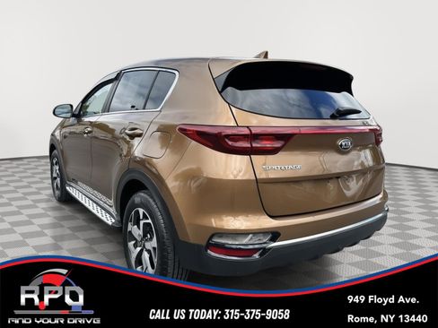 Used 2020 Kia Sportage LX AWD/4WD image 3