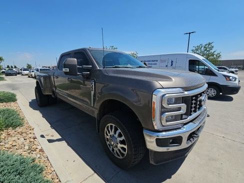Used 2023 Ford F350 Lariat w/ Lariat Ultimate Package AWD/4WD image 3