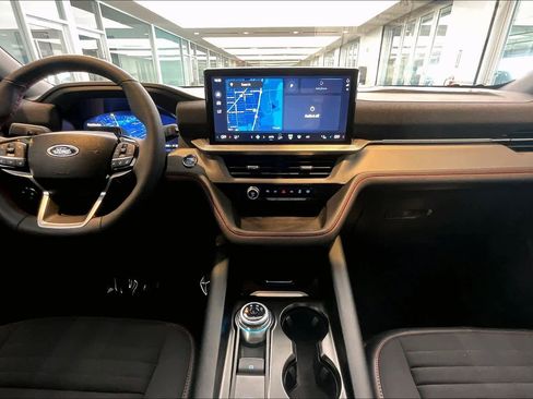 Used 2025 Ford Explorer ST-Line image 15