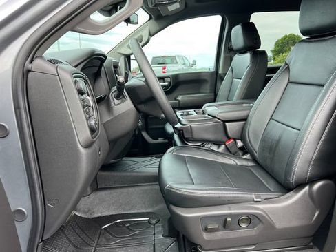 Used 2026 Chevrolet Silverado 1500 Custom Trail Boss w/ Dark Appearance Package AWD/4WD image 4